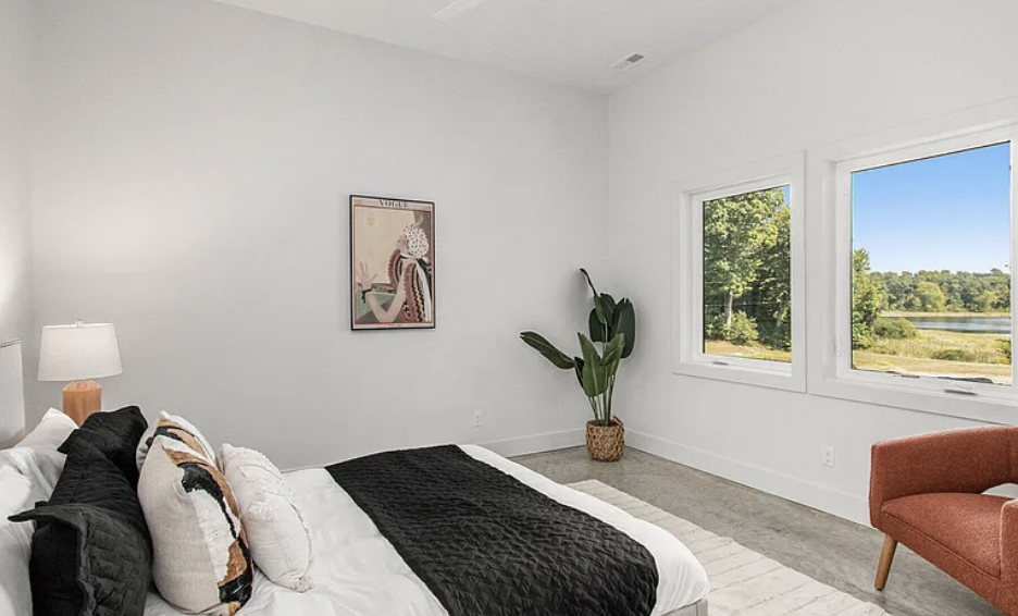 The Morris Bedroom