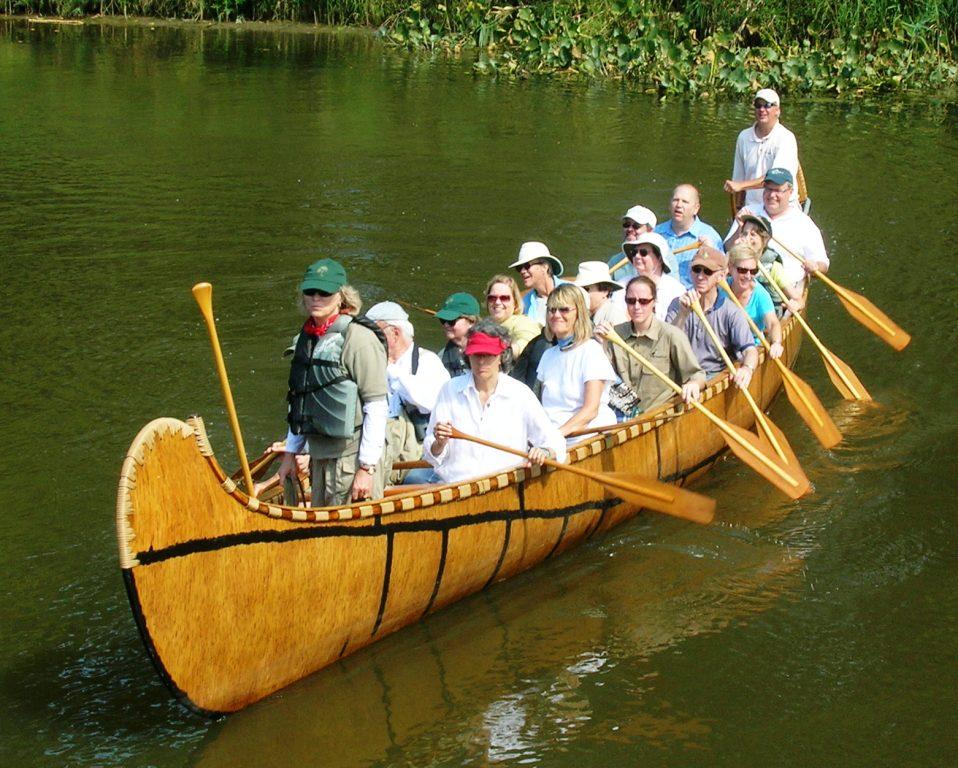 Group canoe