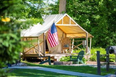 Rustic-comfort Glamping Tents